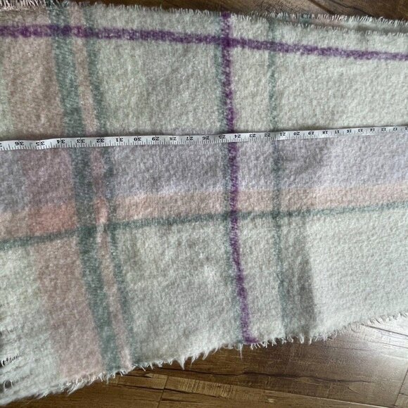 Steve Madden Women’s Textured Scarf Grey, 78” X 21”, Brand New. - Picture 4 of 5